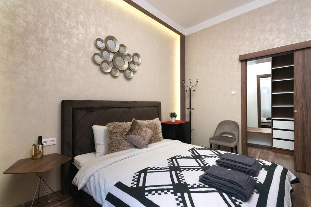 بودابست Contemporary Hidden Gem Art-Deco Residence المظهر الخارجي الصورة