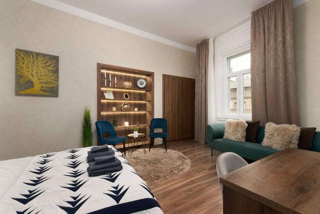 بودابست Contemporary Hidden Gem Art-Deco Residence المظهر الخارجي الصورة