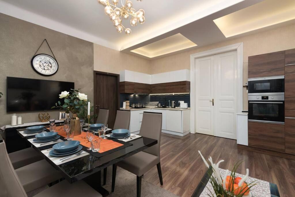 بودابست Contemporary Hidden Gem Art-Deco Residence المظهر الخارجي الصورة